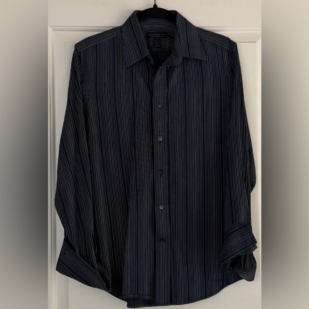 Express Design Studio Men's Premium Woven Cotton Navy Pinstripe Button-Down